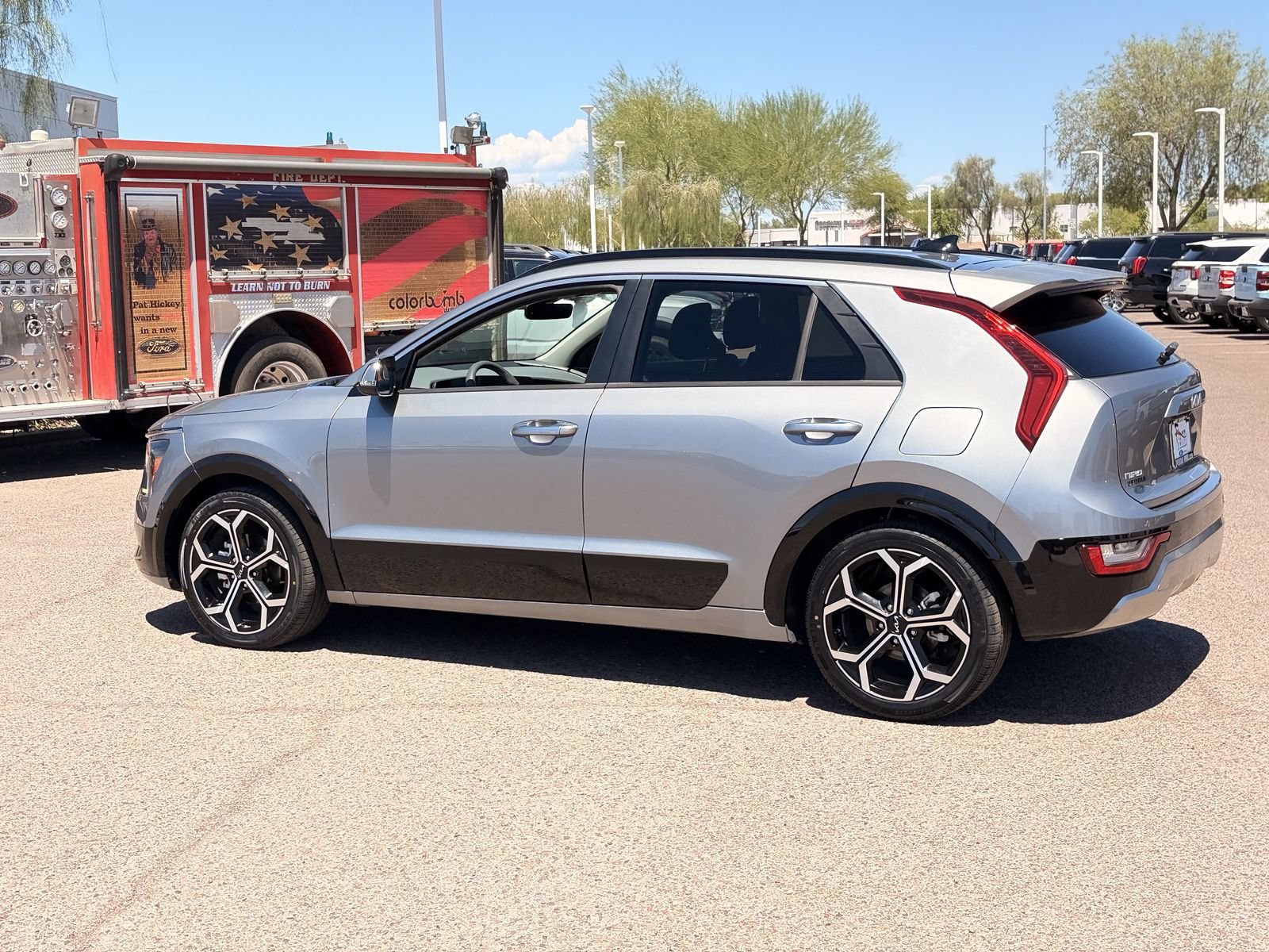 Used 2023 Kia Niro SX Touring FWD image 34