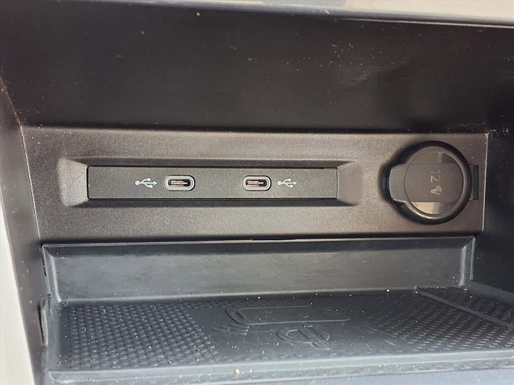 Used 2023 Volkswagen Tiguan SE FWD image 7