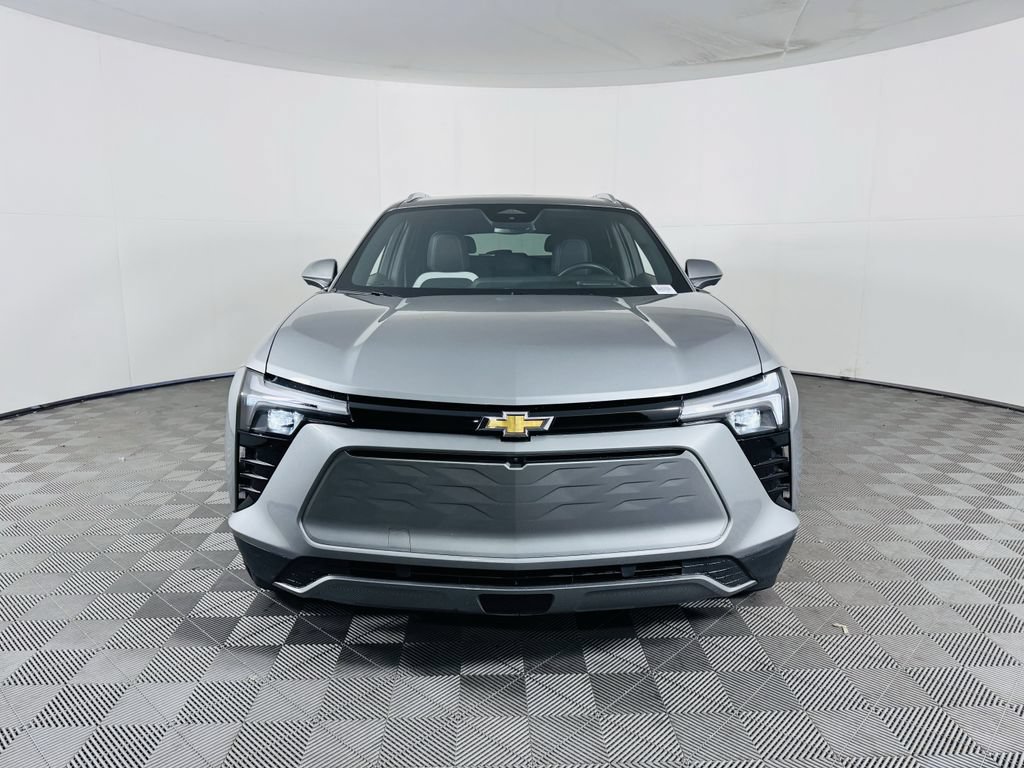Used 2024 Chevrolet Blazer EV LT AWD/4WD image 3