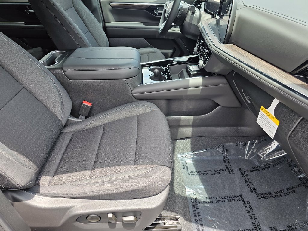 New 2026 Chevrolet Suburban LS w/ LPO, Dark Essentials Package RWD image 11