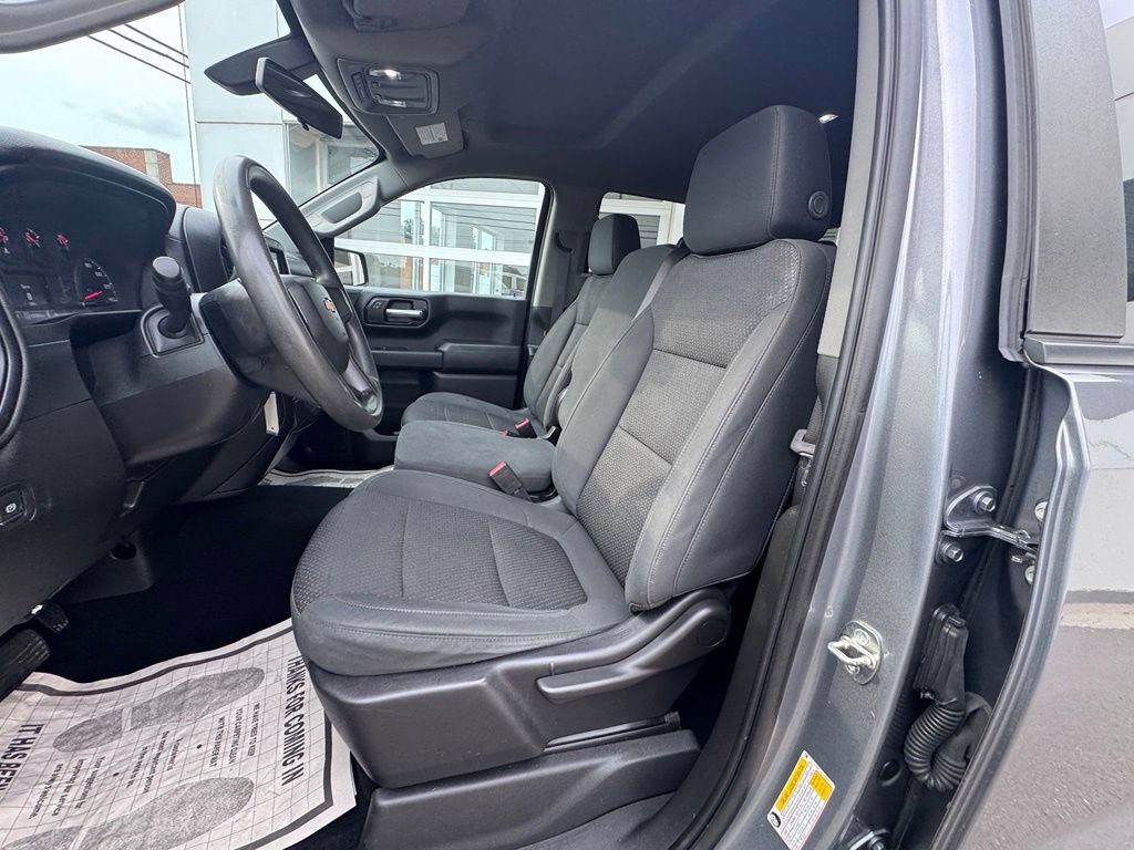 Used 2020 Chevrolet Silverado 1500 Custom w/ Custom Value Package AWD/4WD image 14