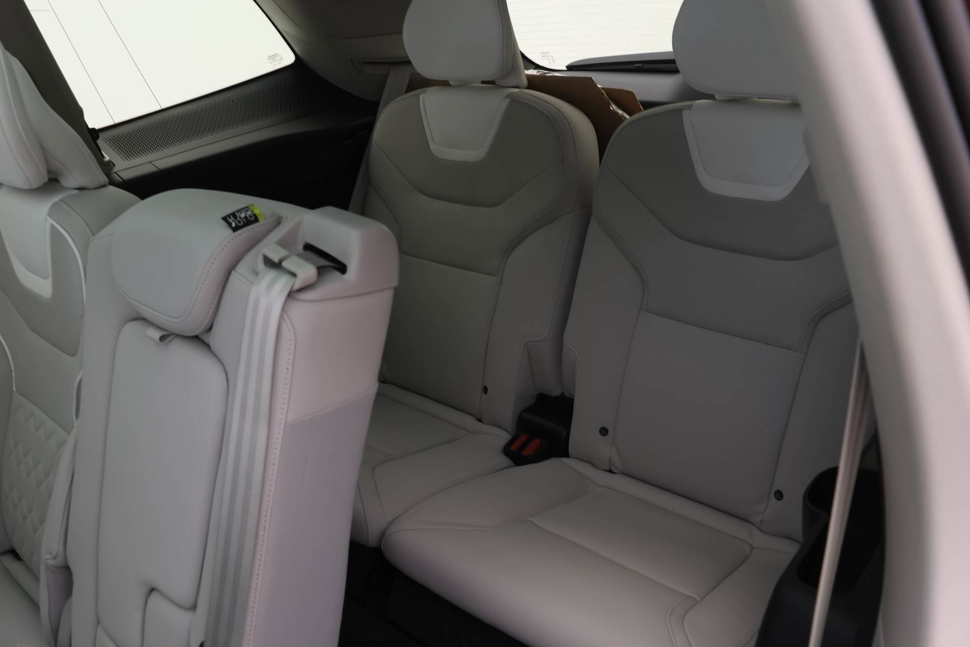 New 2025 Volvo EX90 Plus image 13