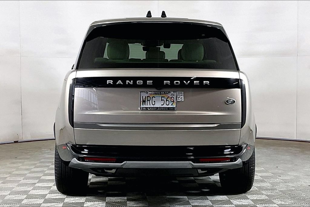 Used 2023 Land Rover Range Rover SE AWD/4WD image 3