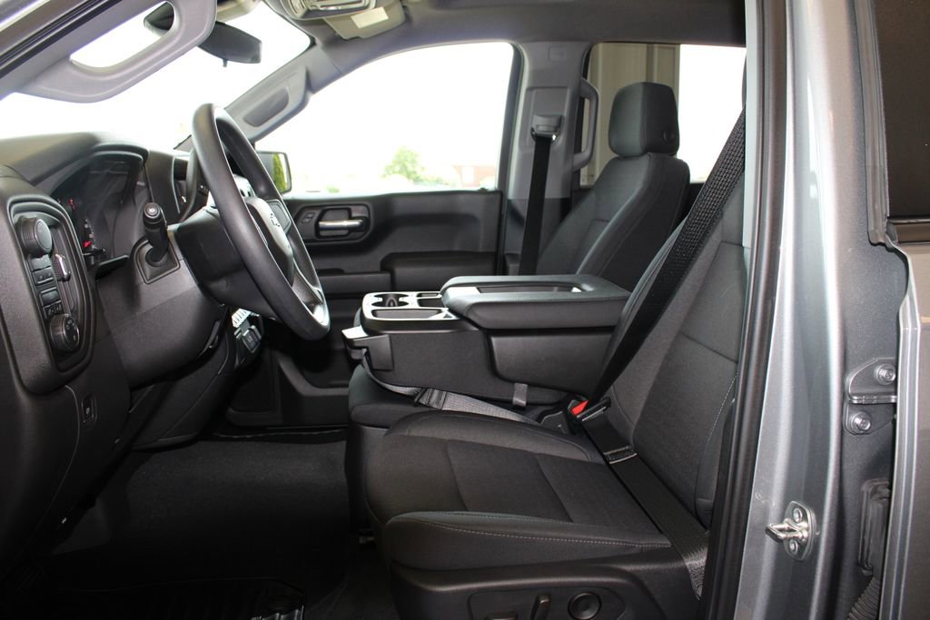 Used 2025 Chevrolet Silverado 1500 Custom Trail Boss AWD/4WD image 32