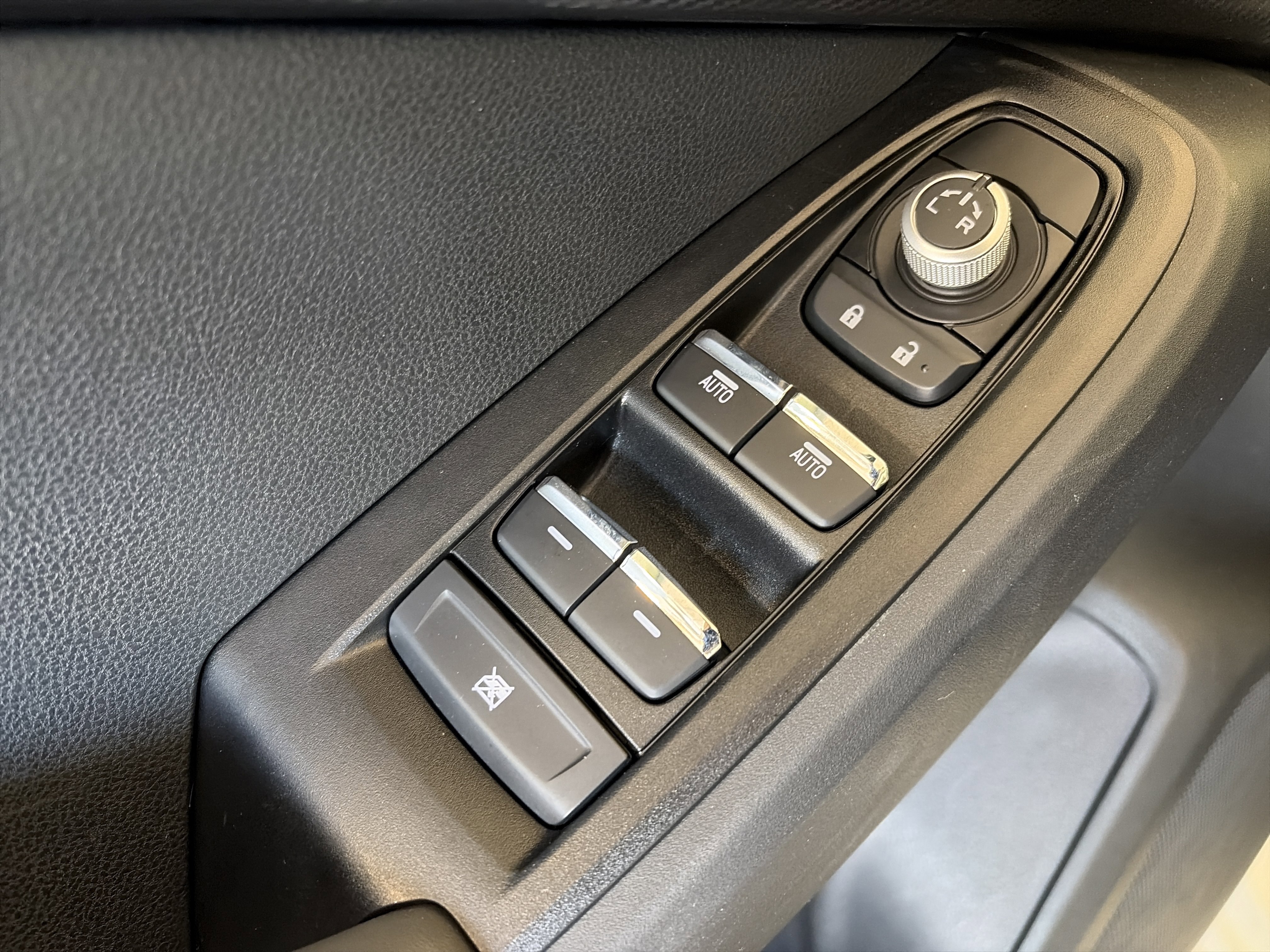 Certified 2025 Subaru Crosstrek 2.5i Limited w/ Popular Package #3A image 14