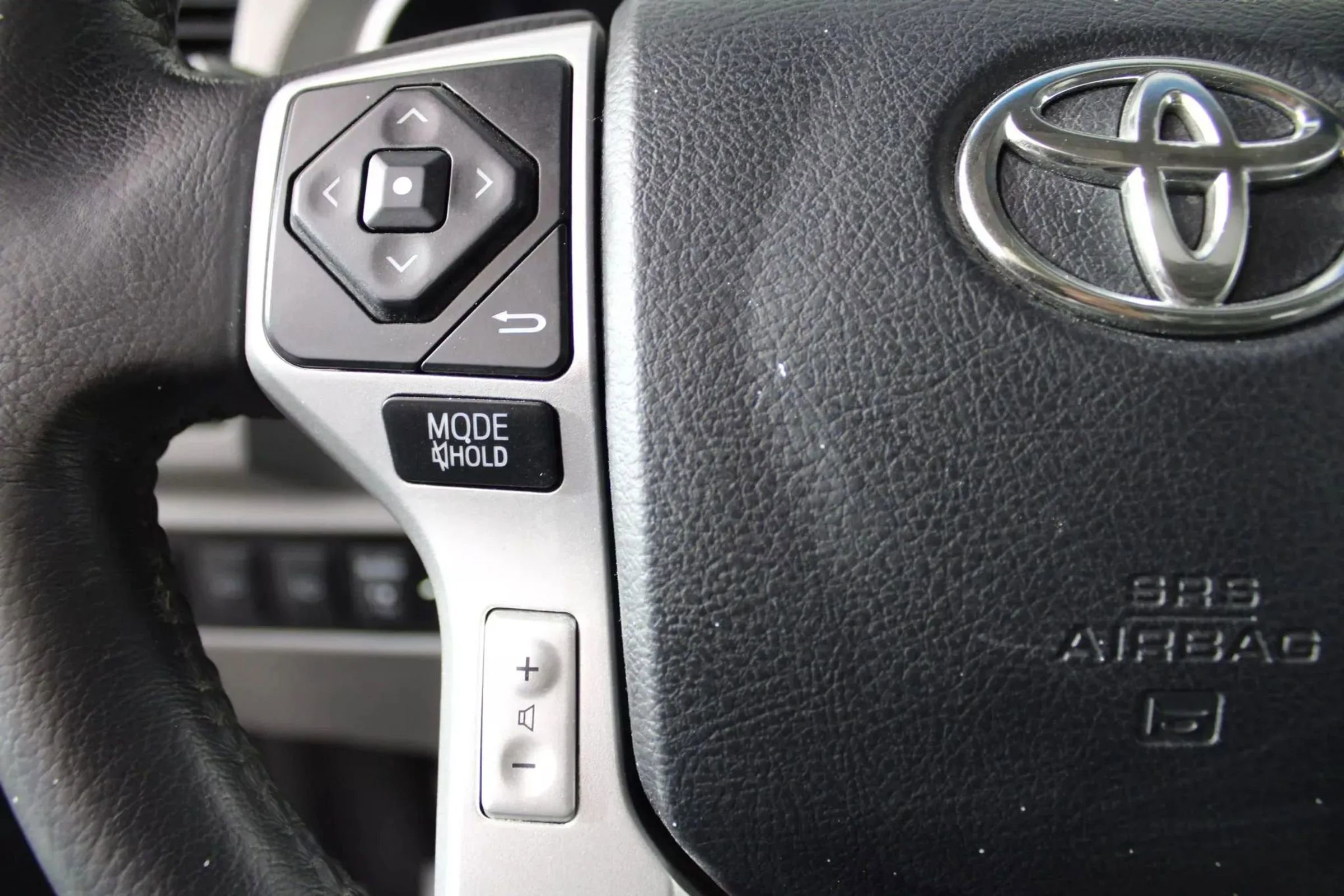 Used 2016 Toyota Sequoia Platinum AWD/4WD image 16