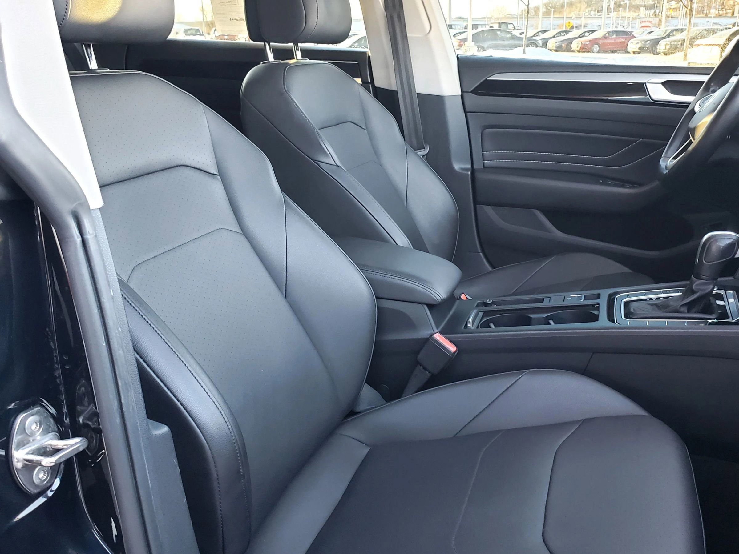 Used 2021 Volkswagen Arteon SE FWD image 11