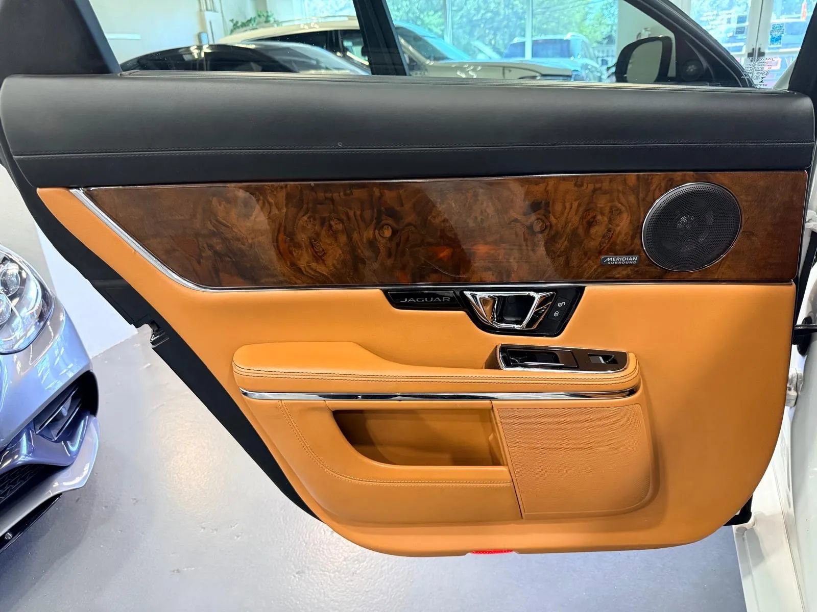 Used 2015 Jaguar XJ L Portfolio image 35