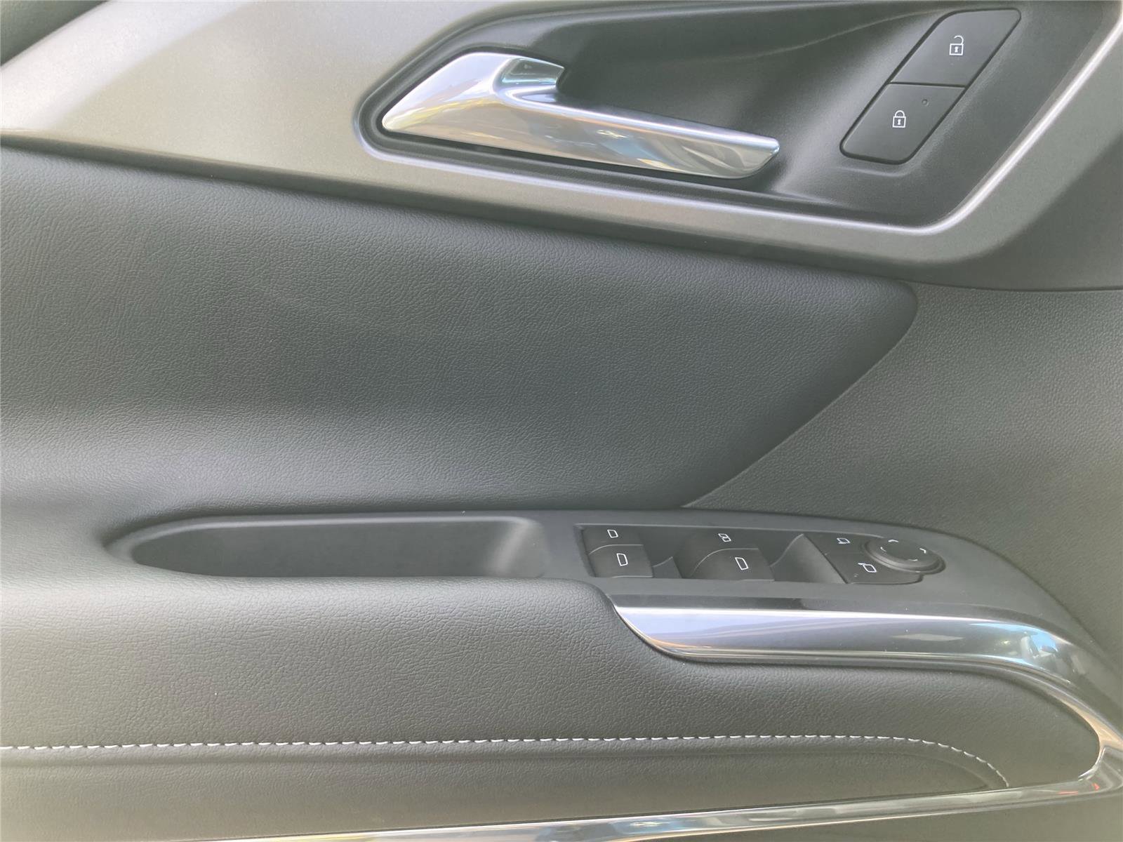 New 2026 Chevrolet Traverse LT w/ Driver Confidence Package image 11