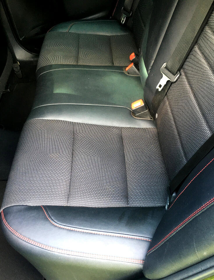 Used 2017 Toyota Camry SE image 12