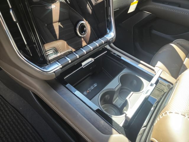 New 2026 GMC Yukon Denali Ultimate AWD/4WD image 14