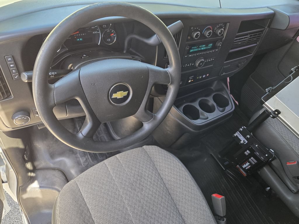 Used 2020 Chevrolet Express 2500 RWD image 27