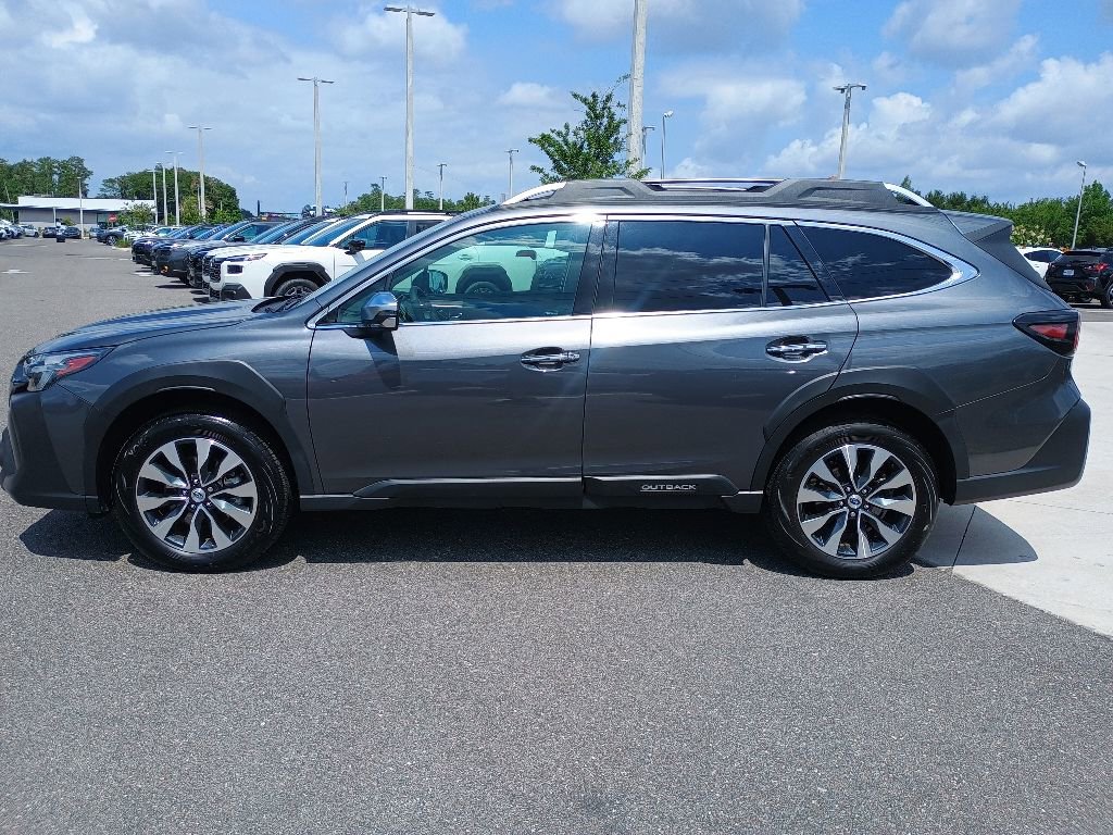 Certified 2023 Subaru Outback Touring XT AWD/4WD image 8