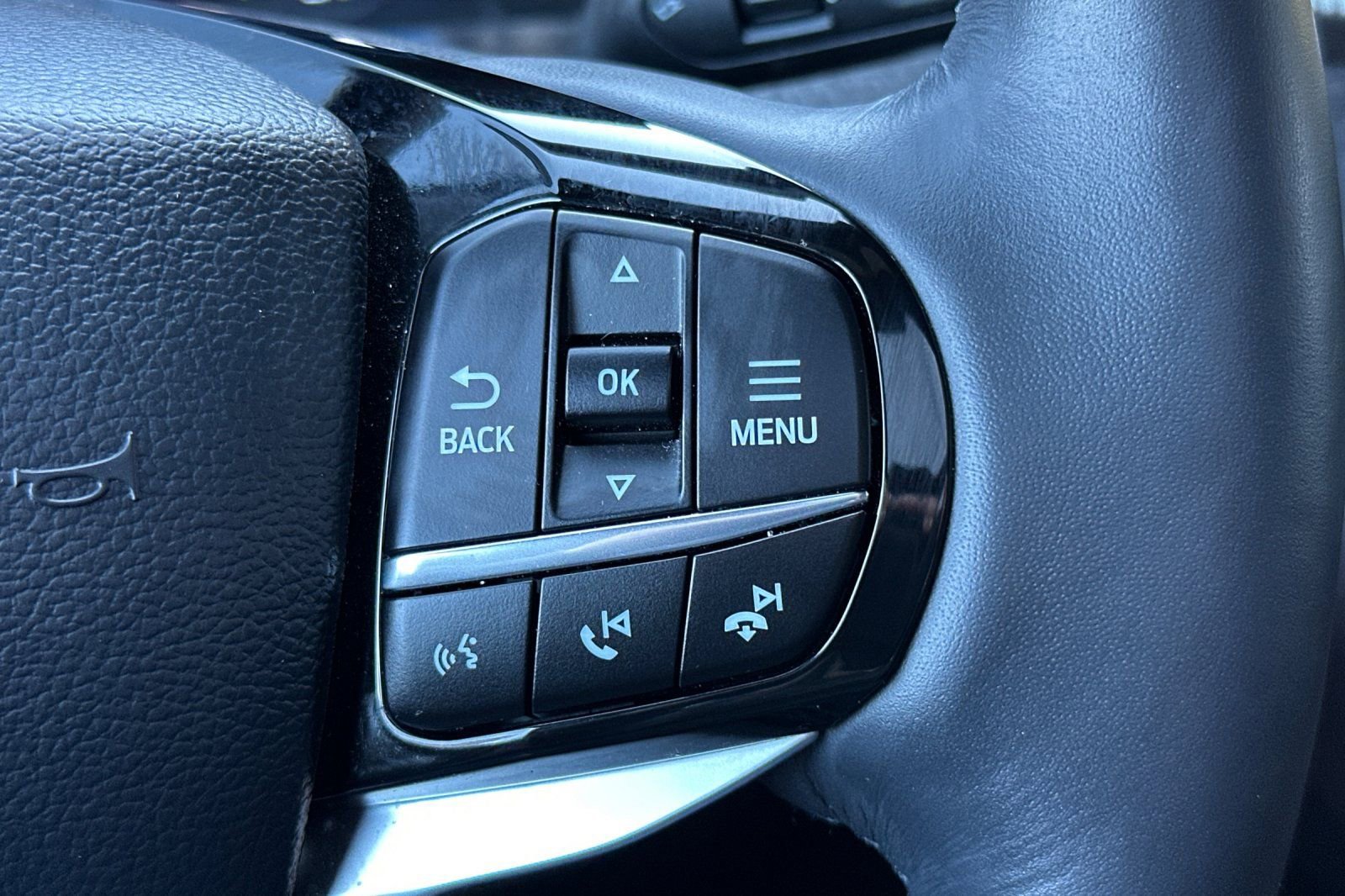 Used 2025 Ford Explorer Platinum w/ LUX Leather Package image 41