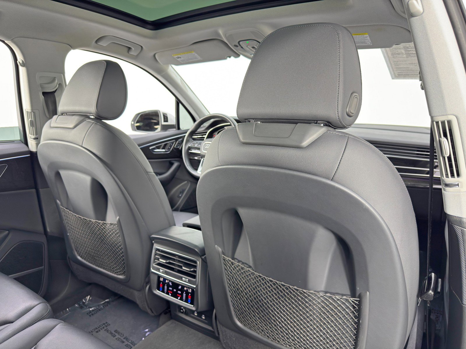 Used 2022 Audi Q7 Premium Plus image 34