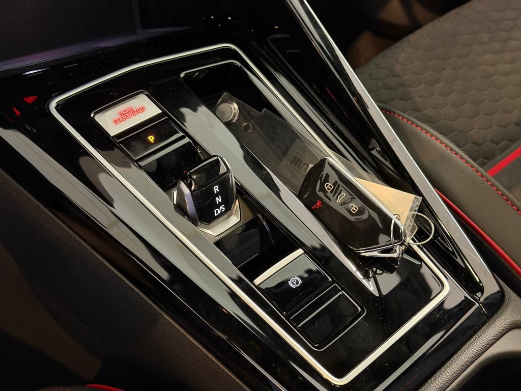 New 2026 Volkswagen GTI SE FWD image 19