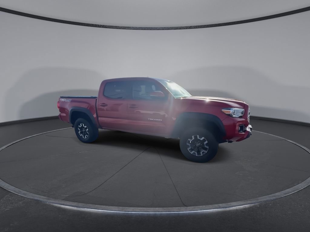 Used 2016 Toyota Tacoma TRD Off-Road image 2