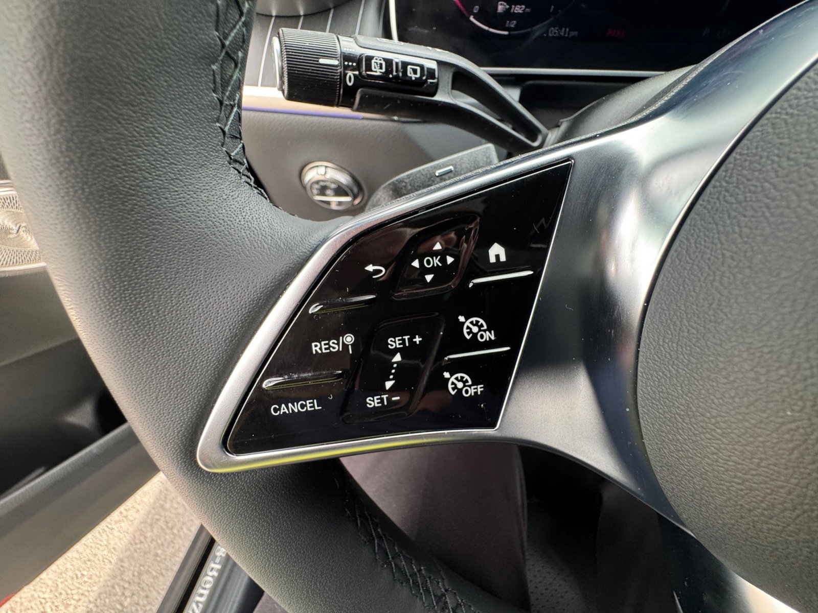 Certified 2026 Mercedes-Benz GLC 300 4MATIC image 32