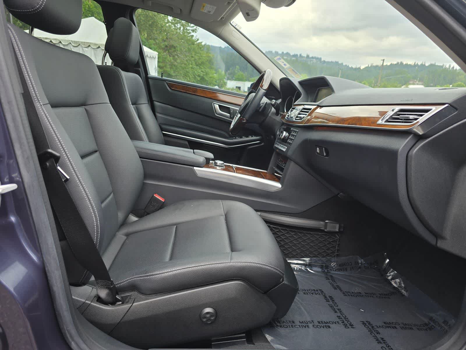 Used 2014 Mercedes-Benz E 350 4MATIC Sedan image 15