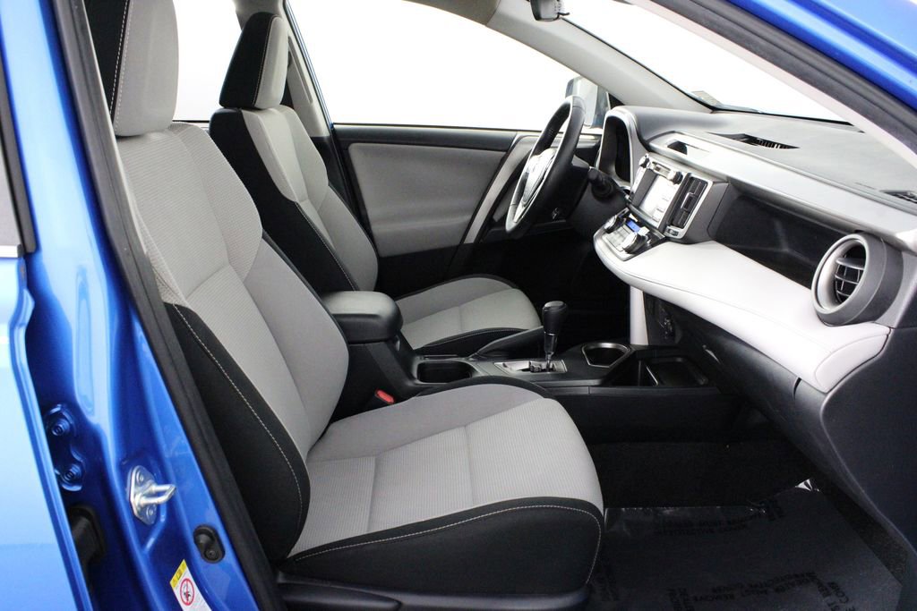 Used 2017 Toyota RAV4 XLE image 15