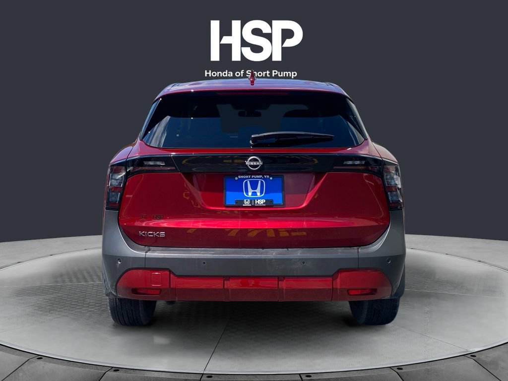 Used 2025 Nissan Kicks SV w/ Illumination Package FWD image 4