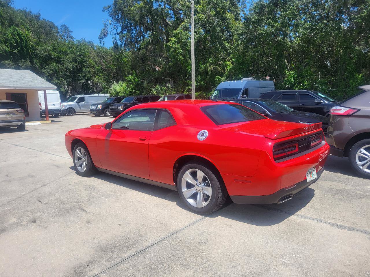 Used 2020 Dodge Challenger SXT RWD image 6