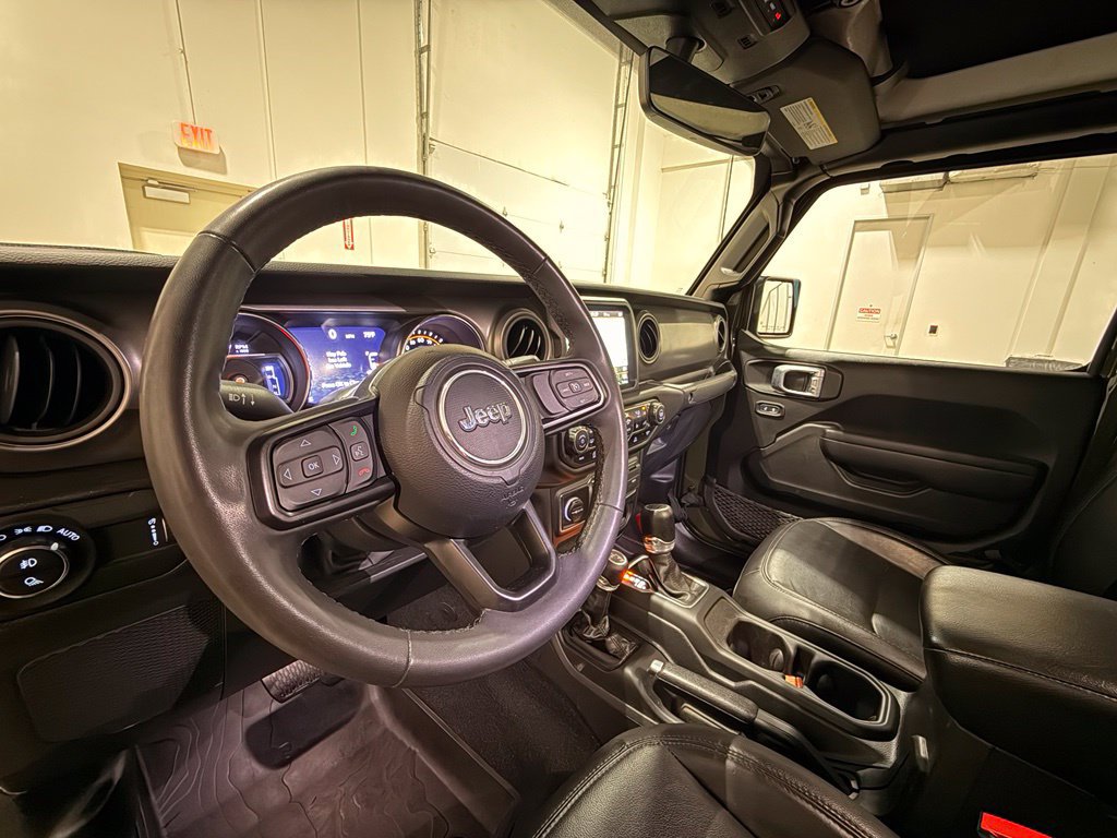 Used 2023 Jeep Gladiator Sport AWD/4WD image 16