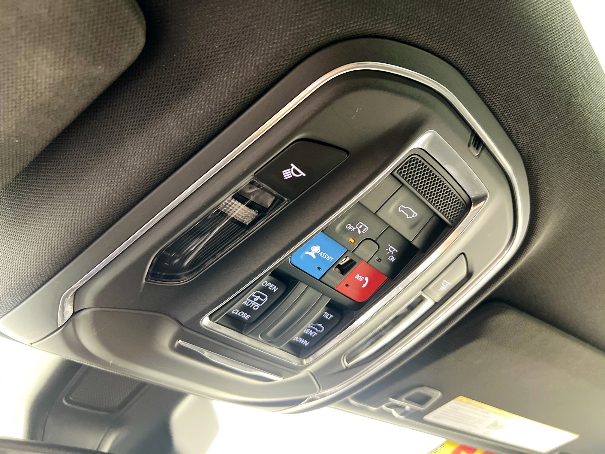 Used 2023 Jeep Grand Cherokee L Laredo image 22