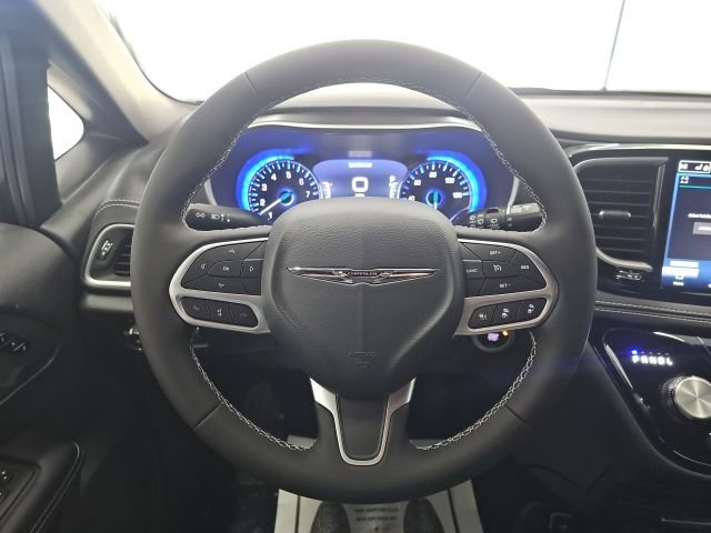 New 2026 Chrysler Pacifica Select AWD/4WD image 26