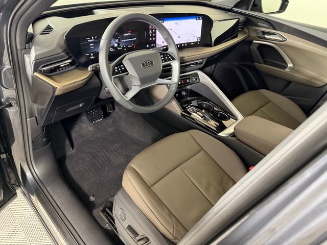 Used 2025 Audi Q5 Premium Plus w/ Premium Plus AWD/4WD image 9
