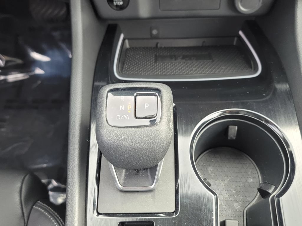Used 2024 Nissan Rogue SL AWD/4WD image 27