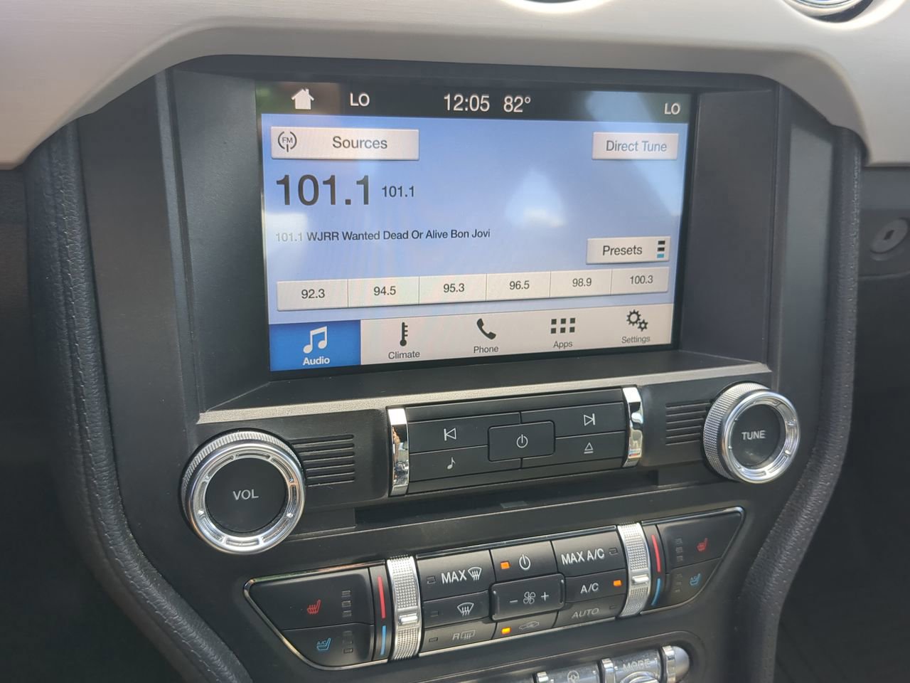 Used 2017 Ford Mustang Premium image 15