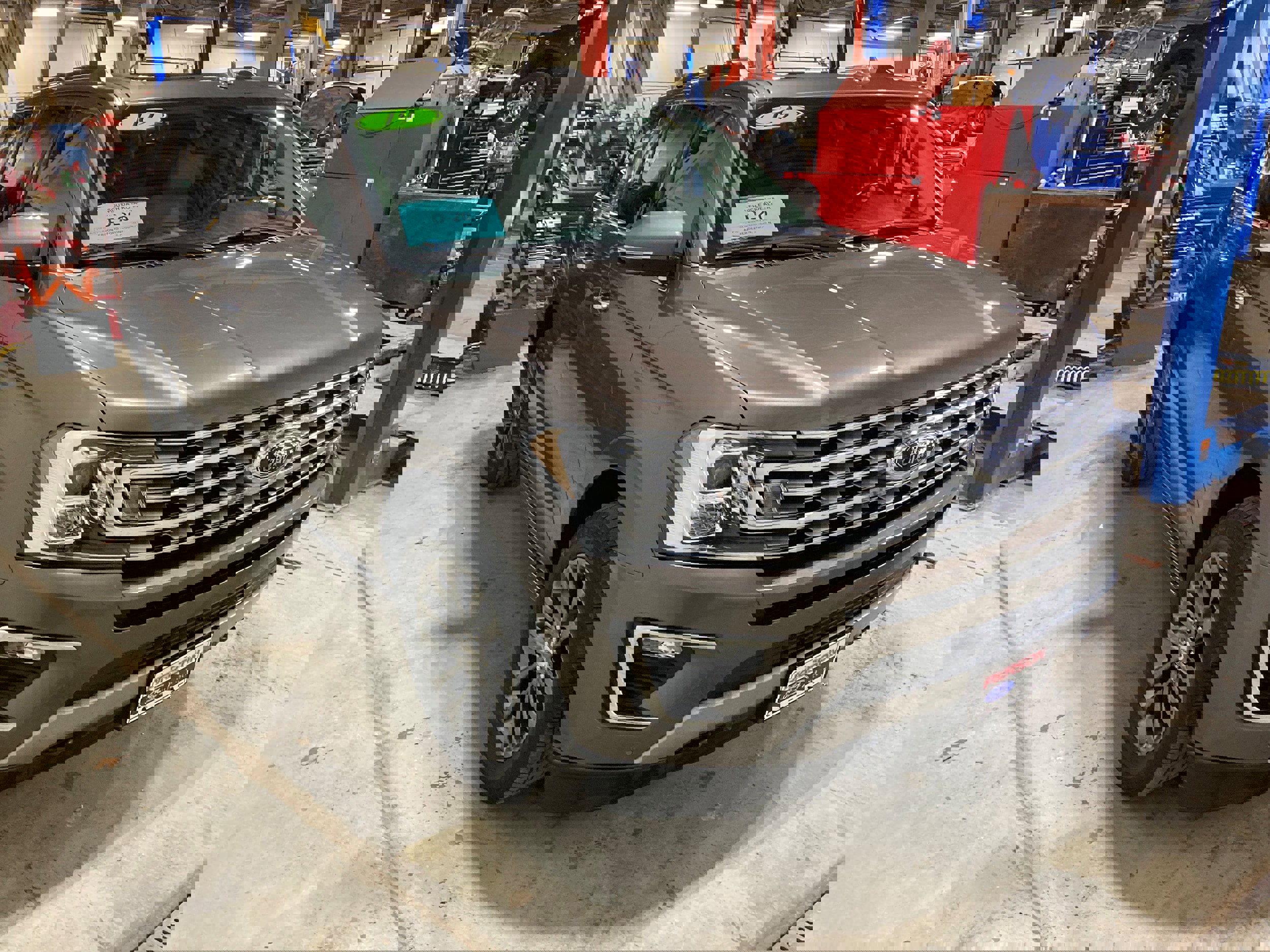 Used 2019 Ford Expedition Limited w/ Equipment Group 301A image 3