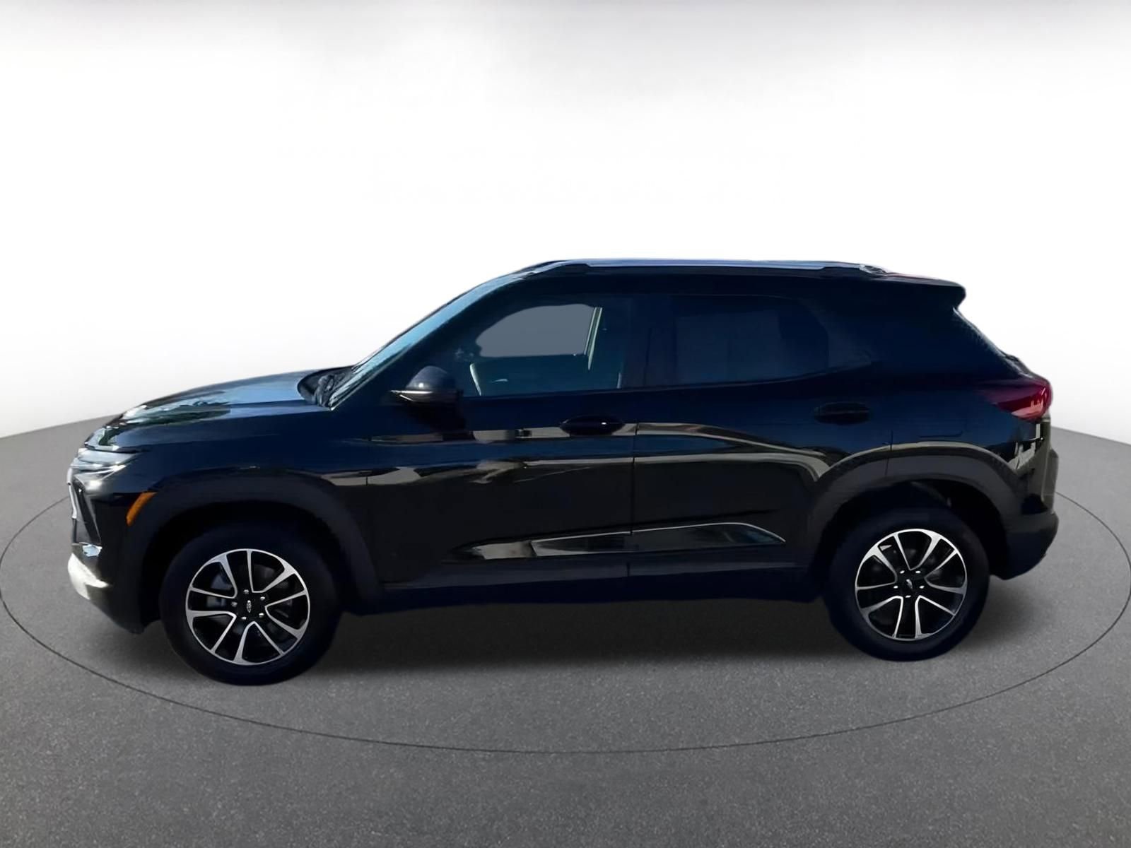 Used 2025 Chevrolet TrailBlazer LT image 7