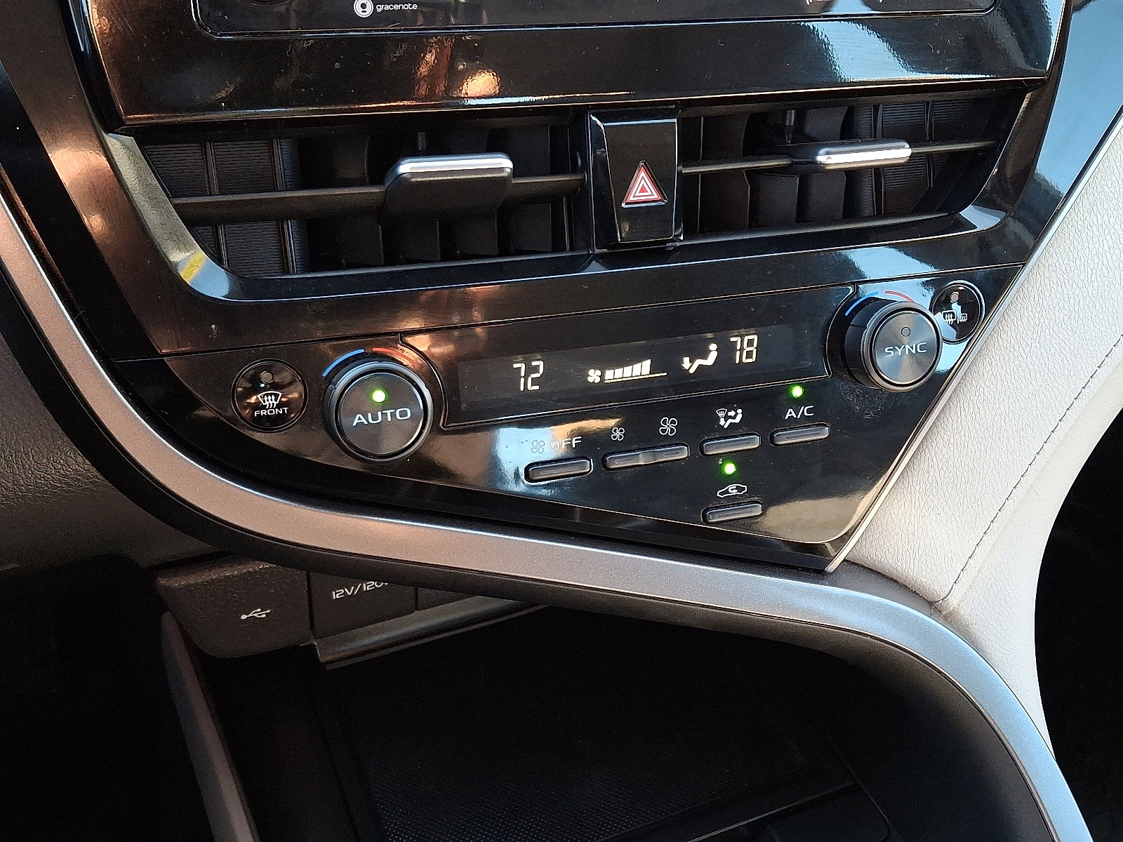 Used 2024 Toyota Camry LE image 15