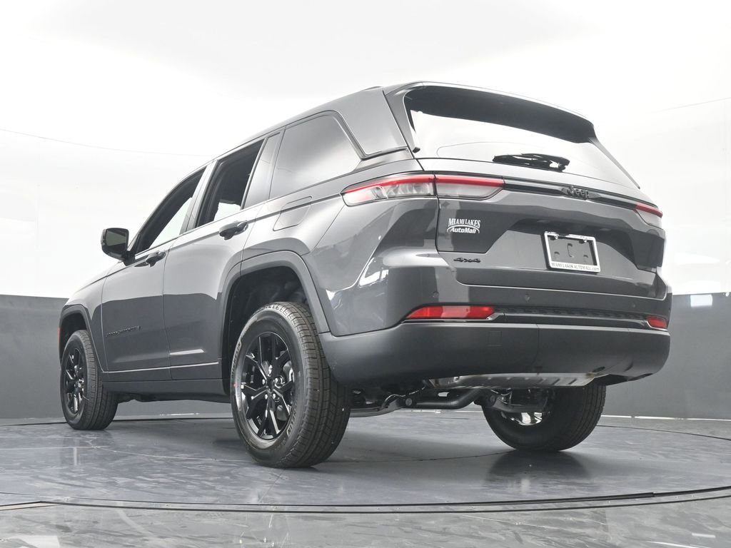 New 2025 Jeep Grand Cherokee Altitude image 50