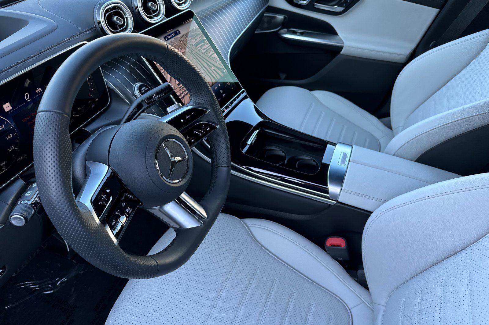 Used 2026 Mercedes-Benz GLC 350e 4MATIC image 9