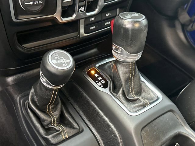 Used 2020 Jeep Wrangler Unlimited Sahara image 35