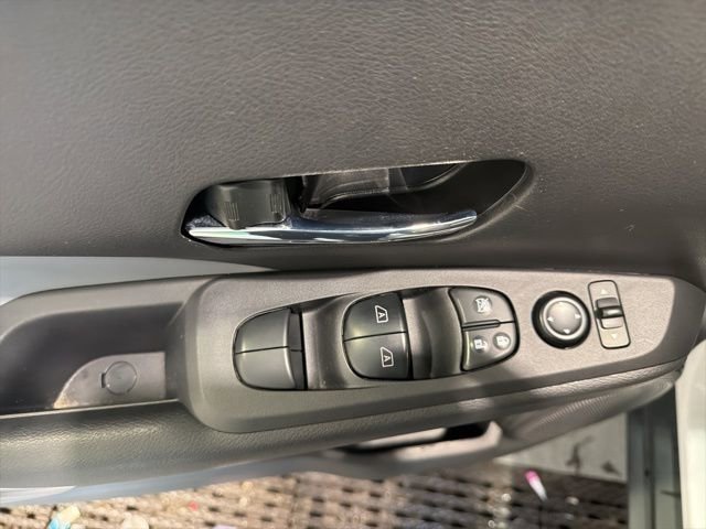Certified 2023 Nissan Kicks SR w/ SR Premium Package FWD image 19