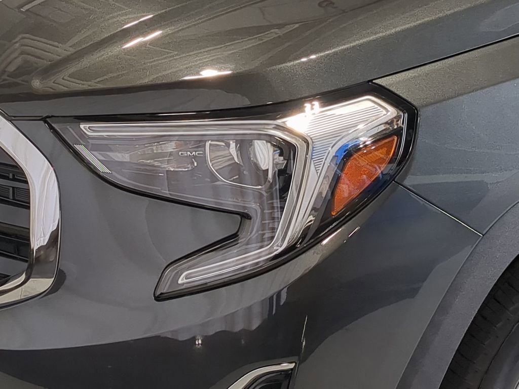 Used 2019 GMC Terrain SLE w/ Driver Convenience Package FWD image 14