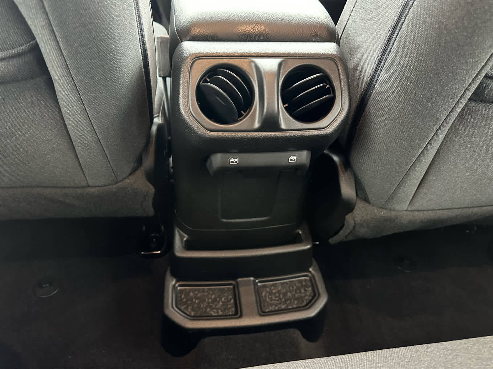 Used 2024 Jeep Wrangler Sport S w/ Convenience Group image 23