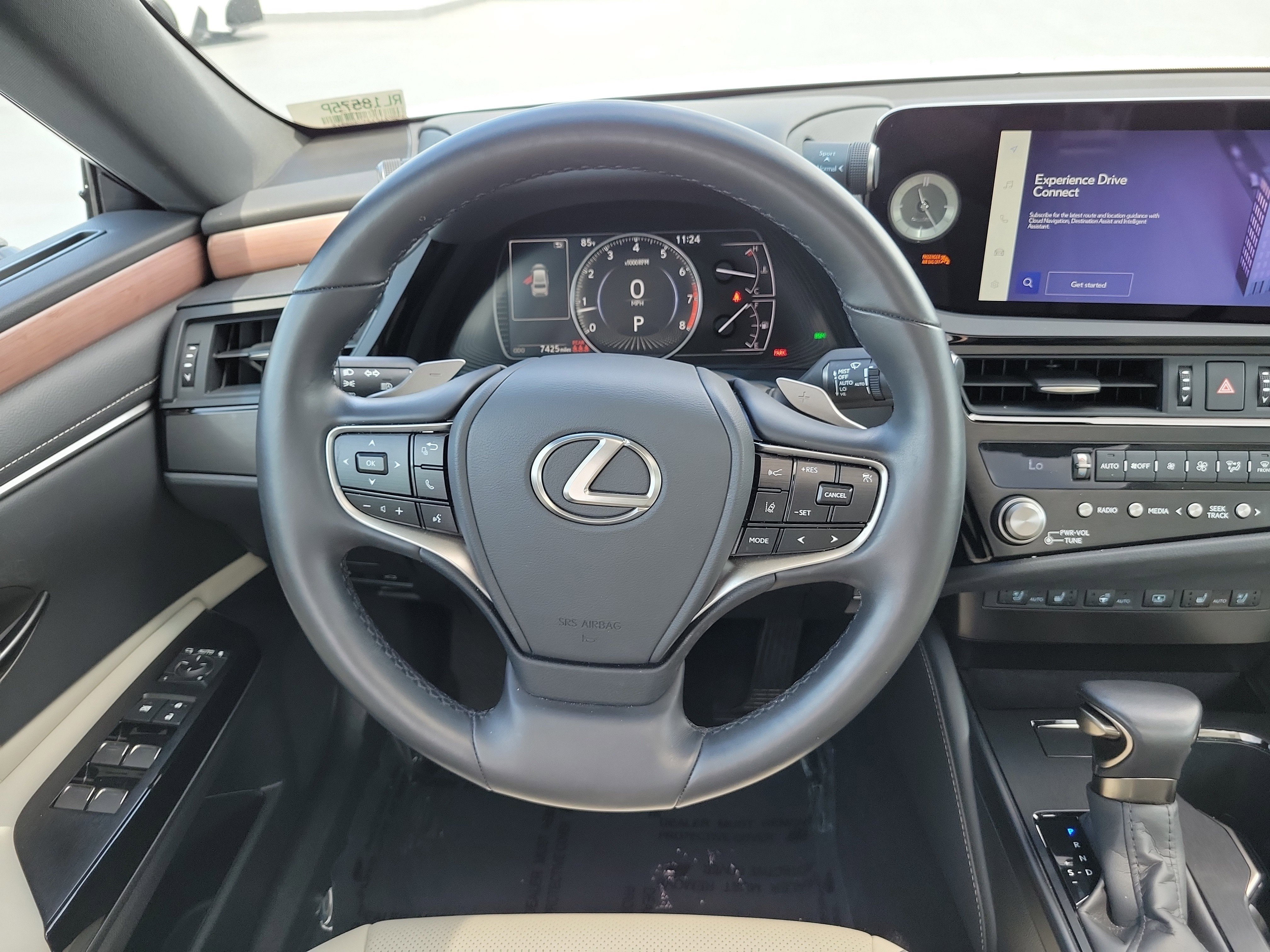 Used 2025 Lexus ES 350 w/ Premium Package FWD image 16