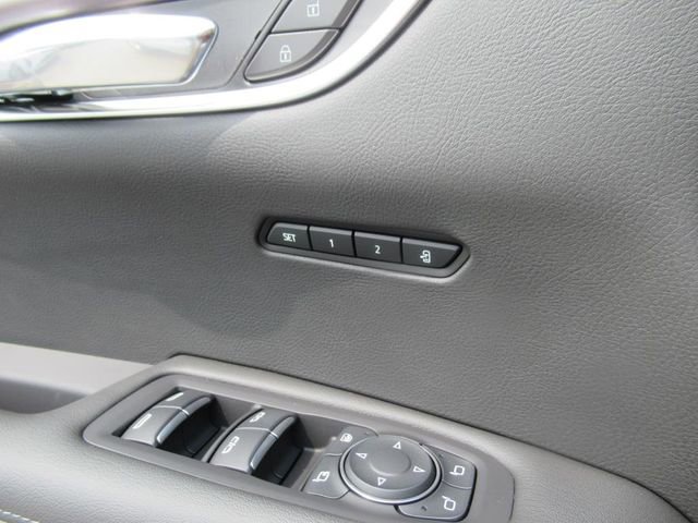 New 2025 Cadillac XT6 Luxury image 26