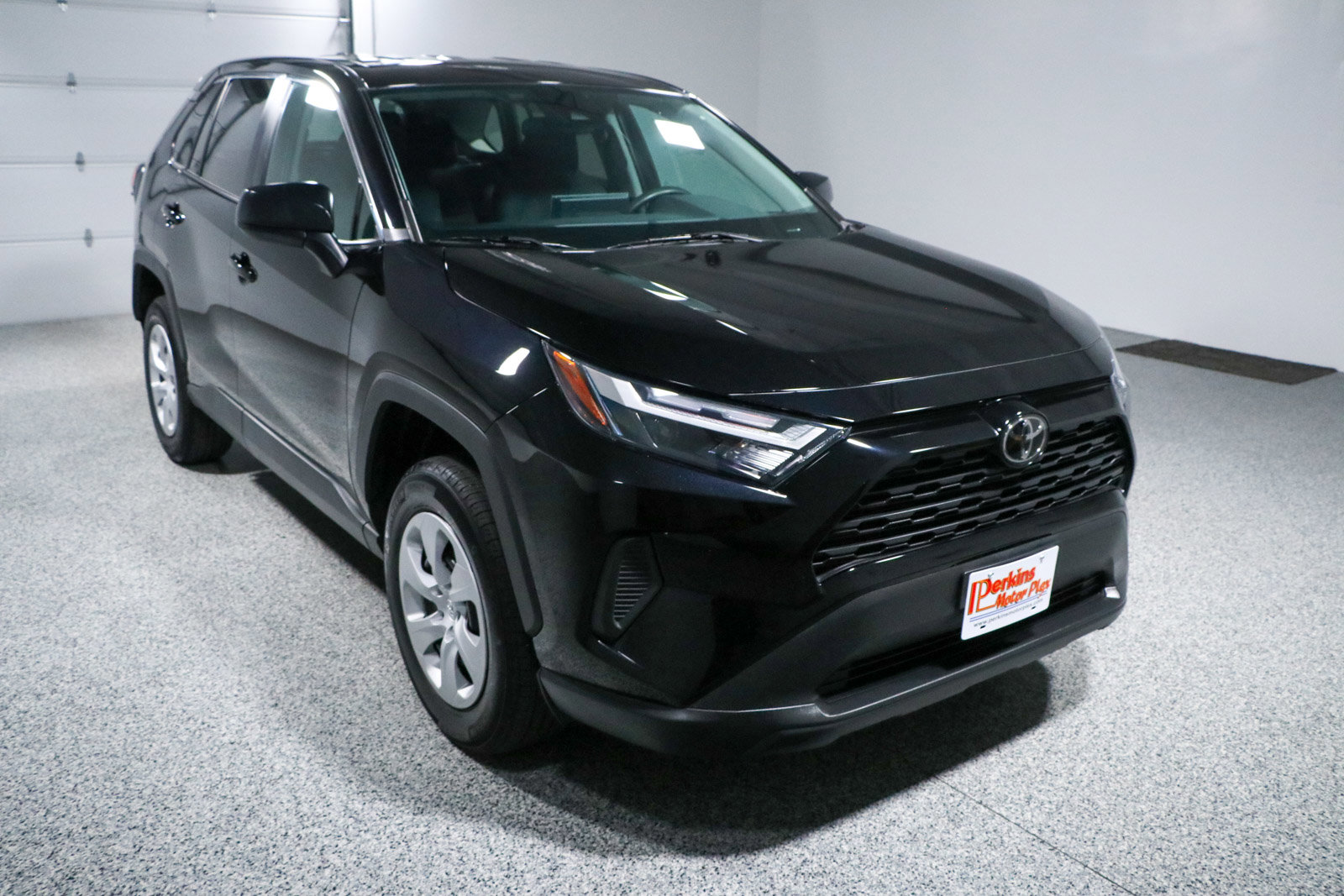 Used 2024 Toyota RAV4 LE image 5