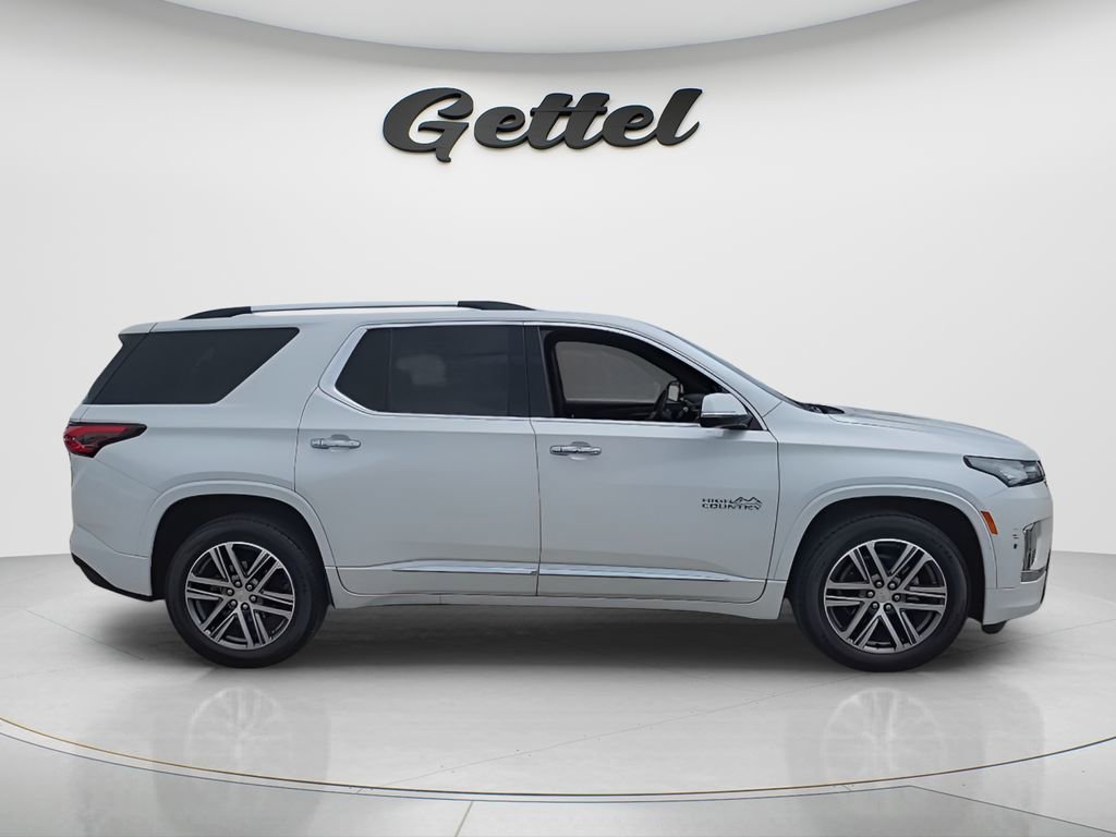 Used 2023 Chevrolet Traverse High Country AWD/4WD image 6