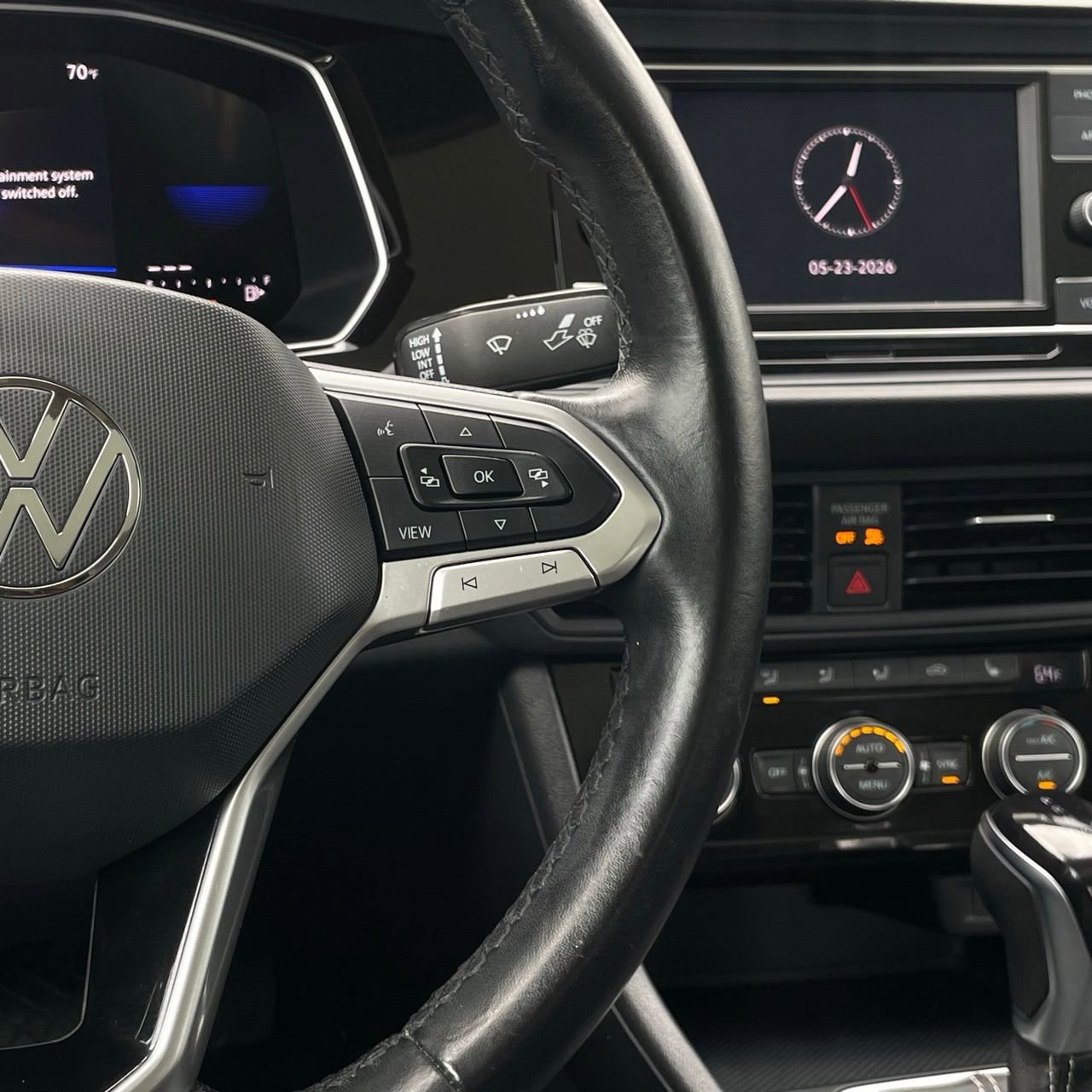 Used 2024 Volkswagen Jetta SE FWD image 15