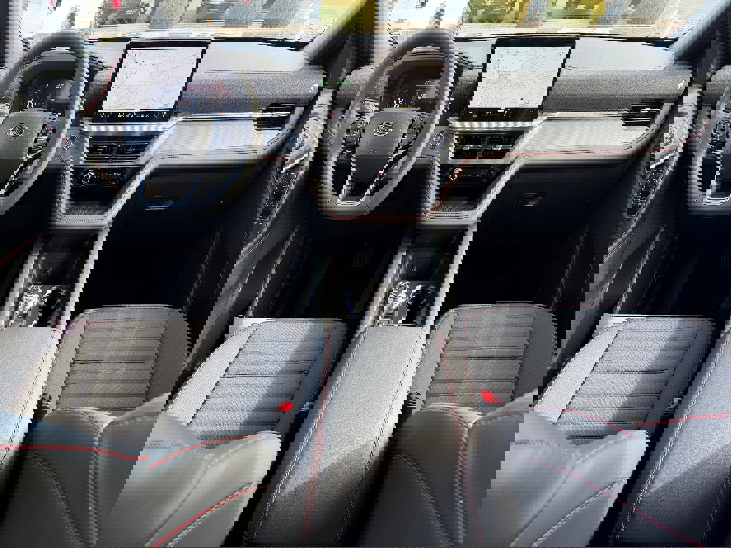 New 2026 Ford Explorer ST-Line w/ ST-Line Street Pack image 16