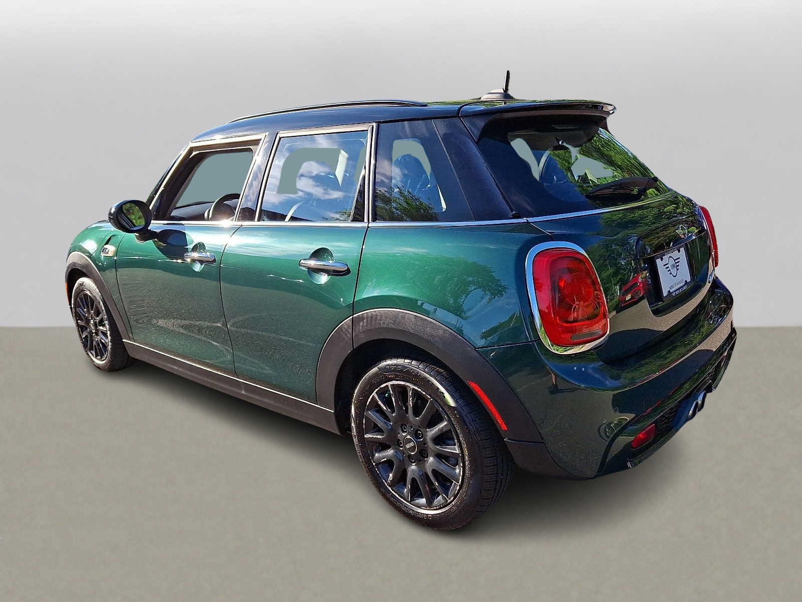 Used 2017 MINI Cooper S FWD image 5