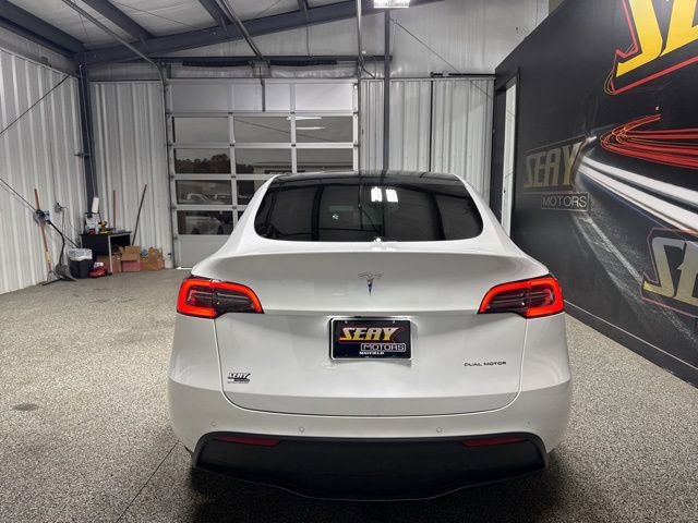 Used 2021 Tesla Model Y Long Range image 17