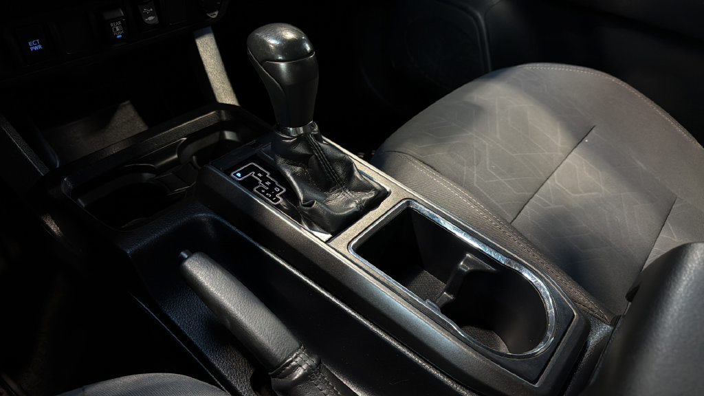 Used 2019 Toyota Tacoma SR5 AWD/4WD image 28